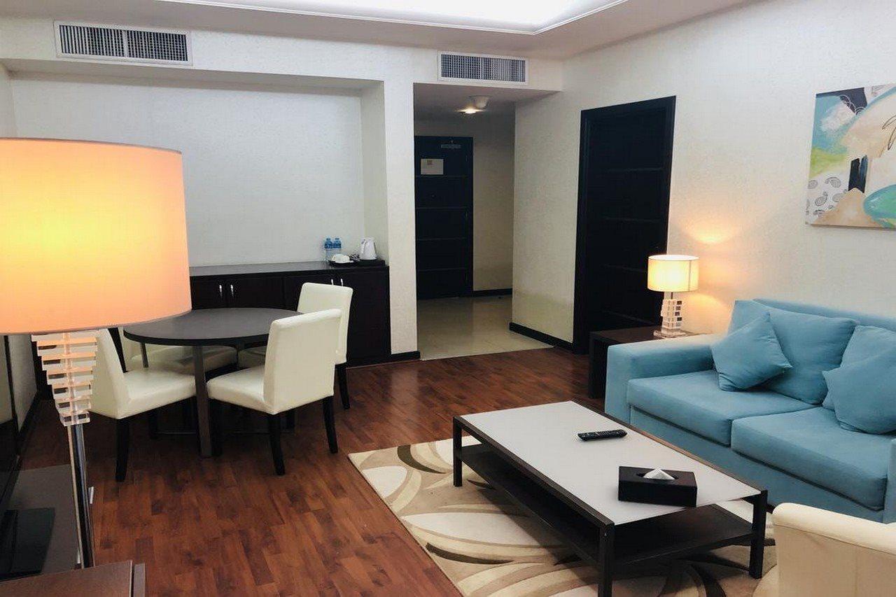 โกคุลัม พาร์ค โฮเต็ล โดฮา Hotel ภายนอก รูปภาพ