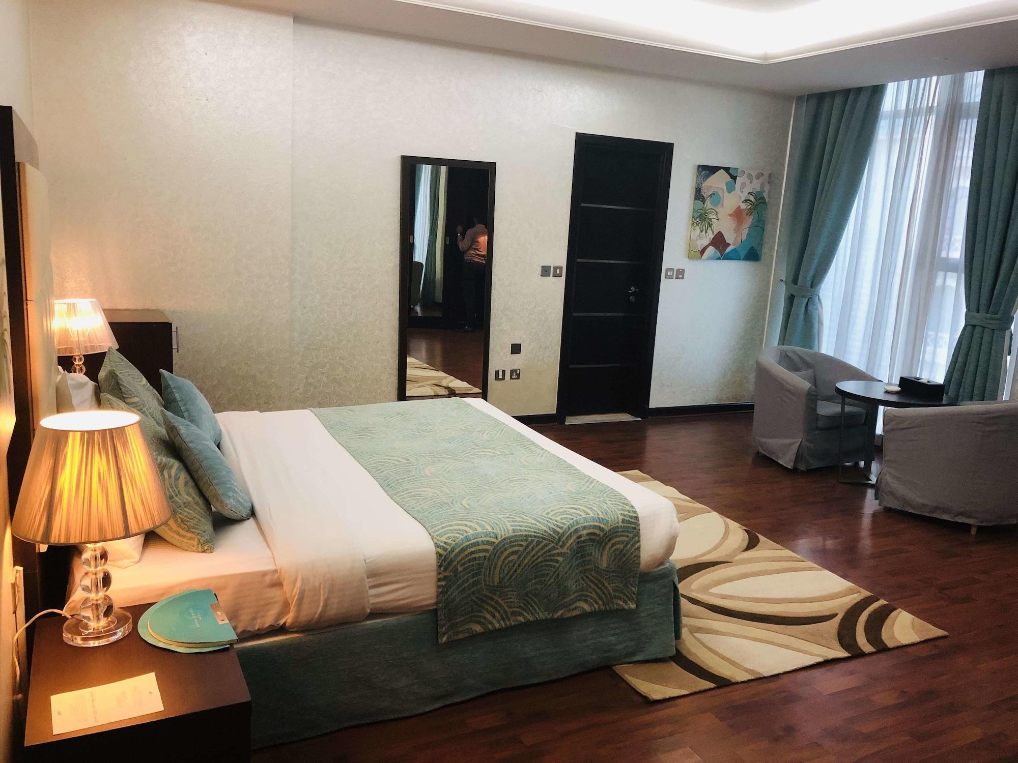 โกคุลัม พาร์ค โฮเต็ล โดฮา Hotel ภายนอก รูปภาพ