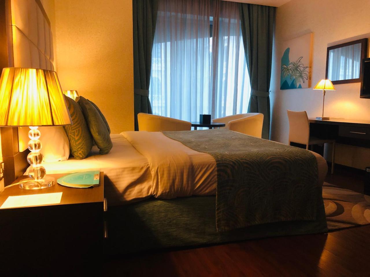 โกคุลัม พาร์ค โฮเต็ล โดฮา Hotel ภายนอก รูปภาพ